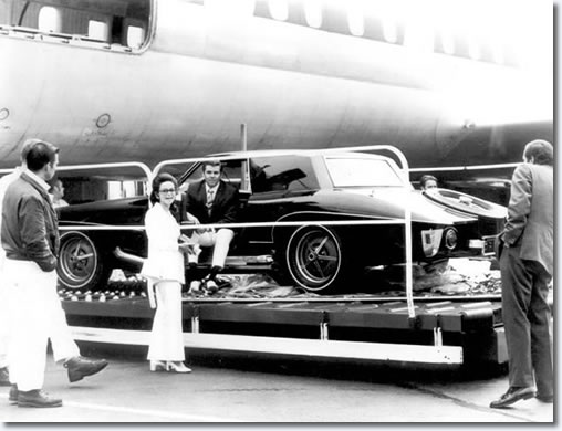 The Stutz Blackhawk prototype, that was sold to Elvis Presley, at the Airport